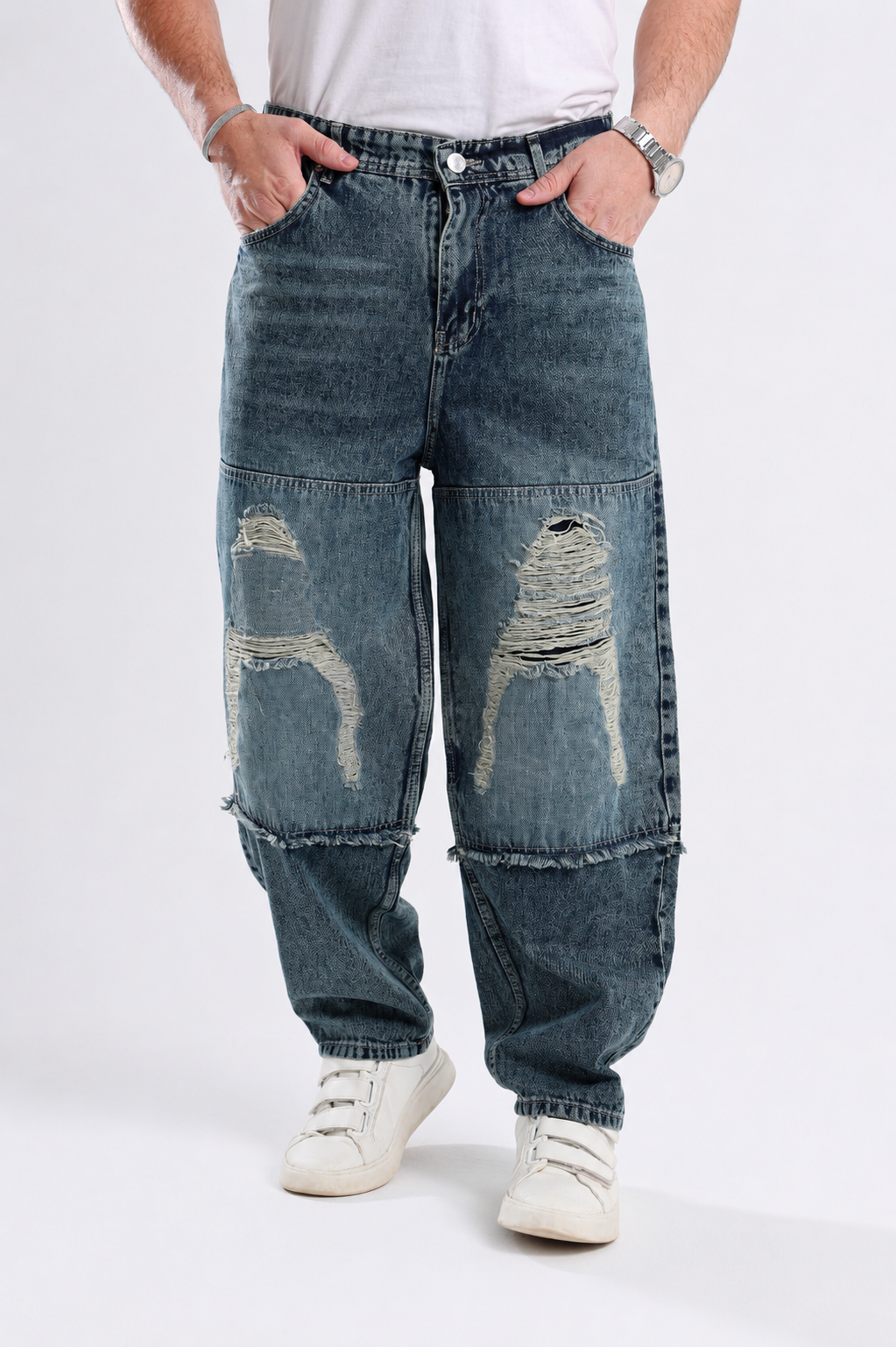Fashion Carpenter Jeans with Distressed Leg Details (L180)